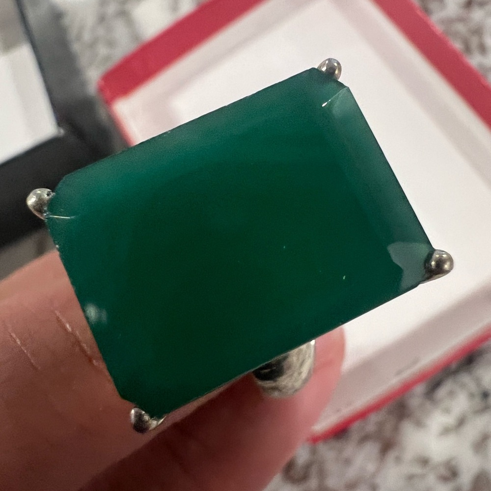 NWT simulated emerald ring